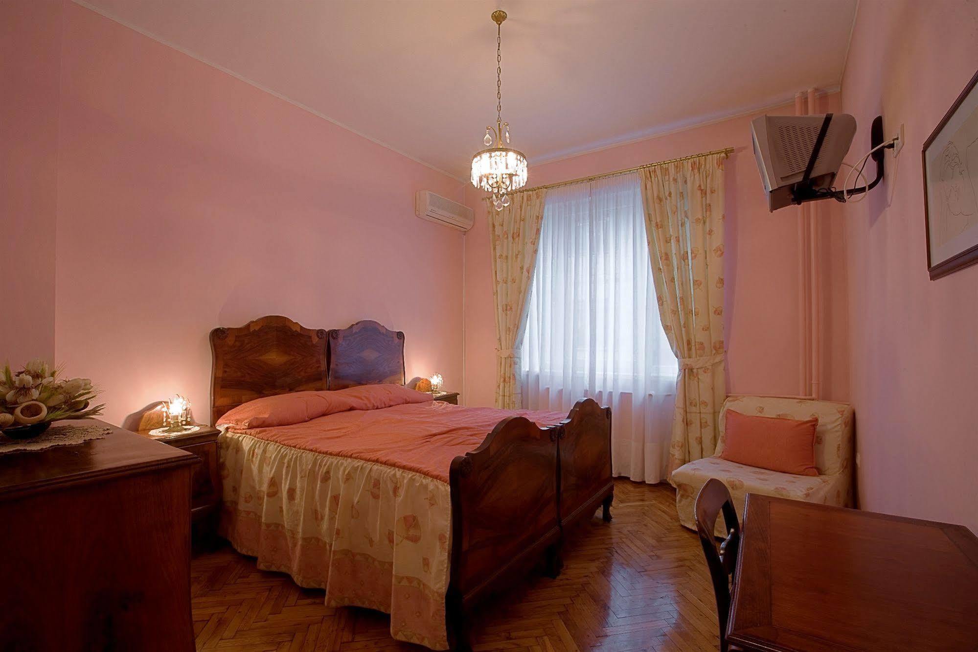 Casa Ferrari Bed & Breakfast Sofya Dış mekan fotoğraf