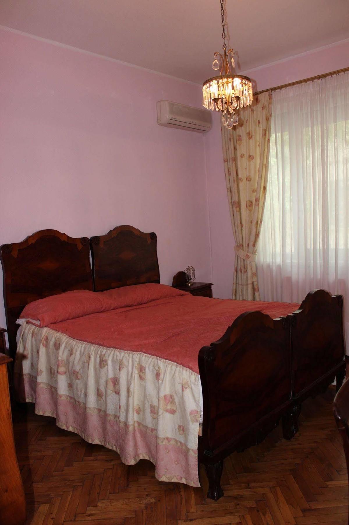Casa Ferrari Bed & Breakfast Sofya Dış mekan fotoğraf