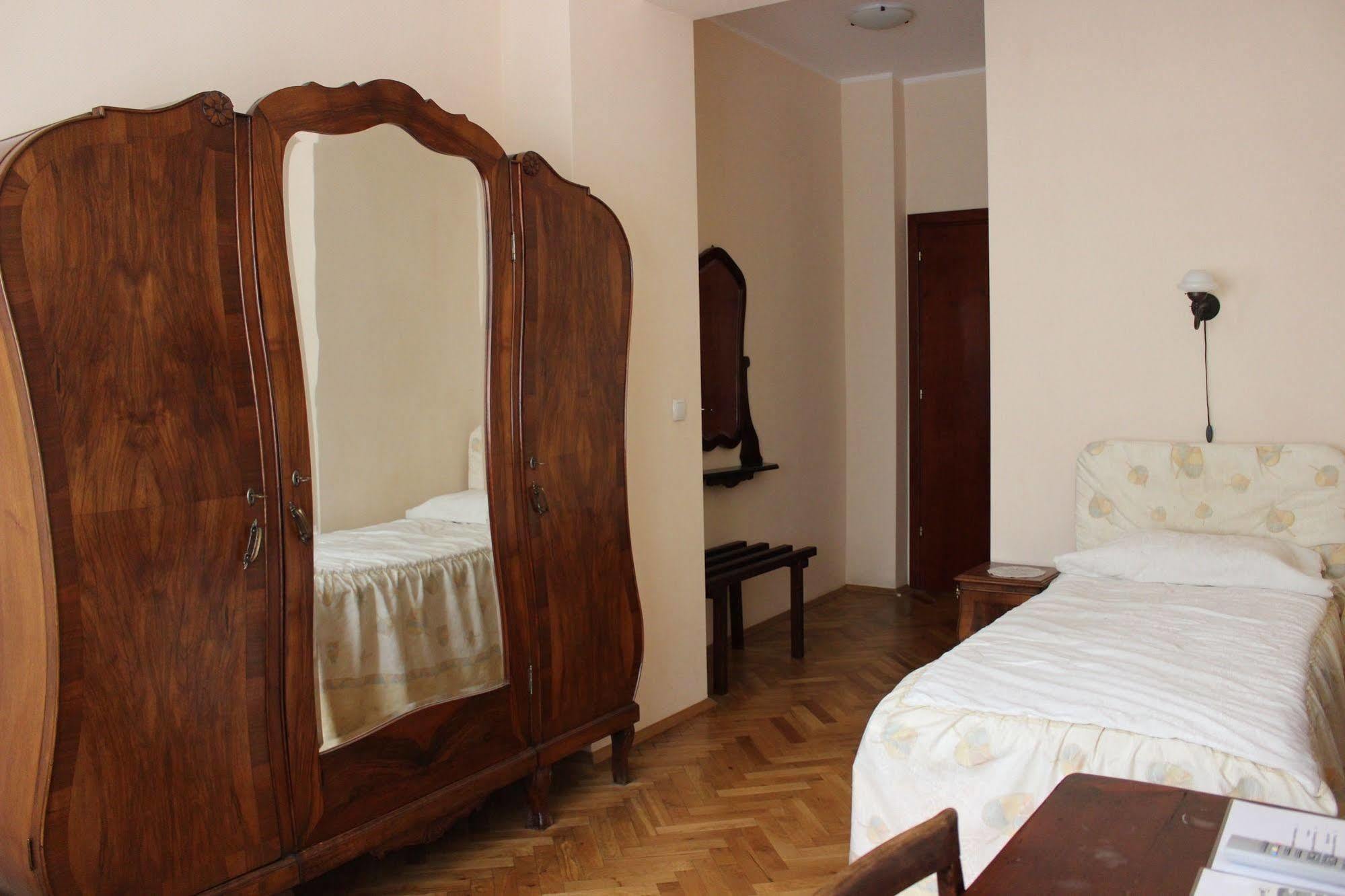 Casa Ferrari Bed & Breakfast Sofya Dış mekan fotoğraf