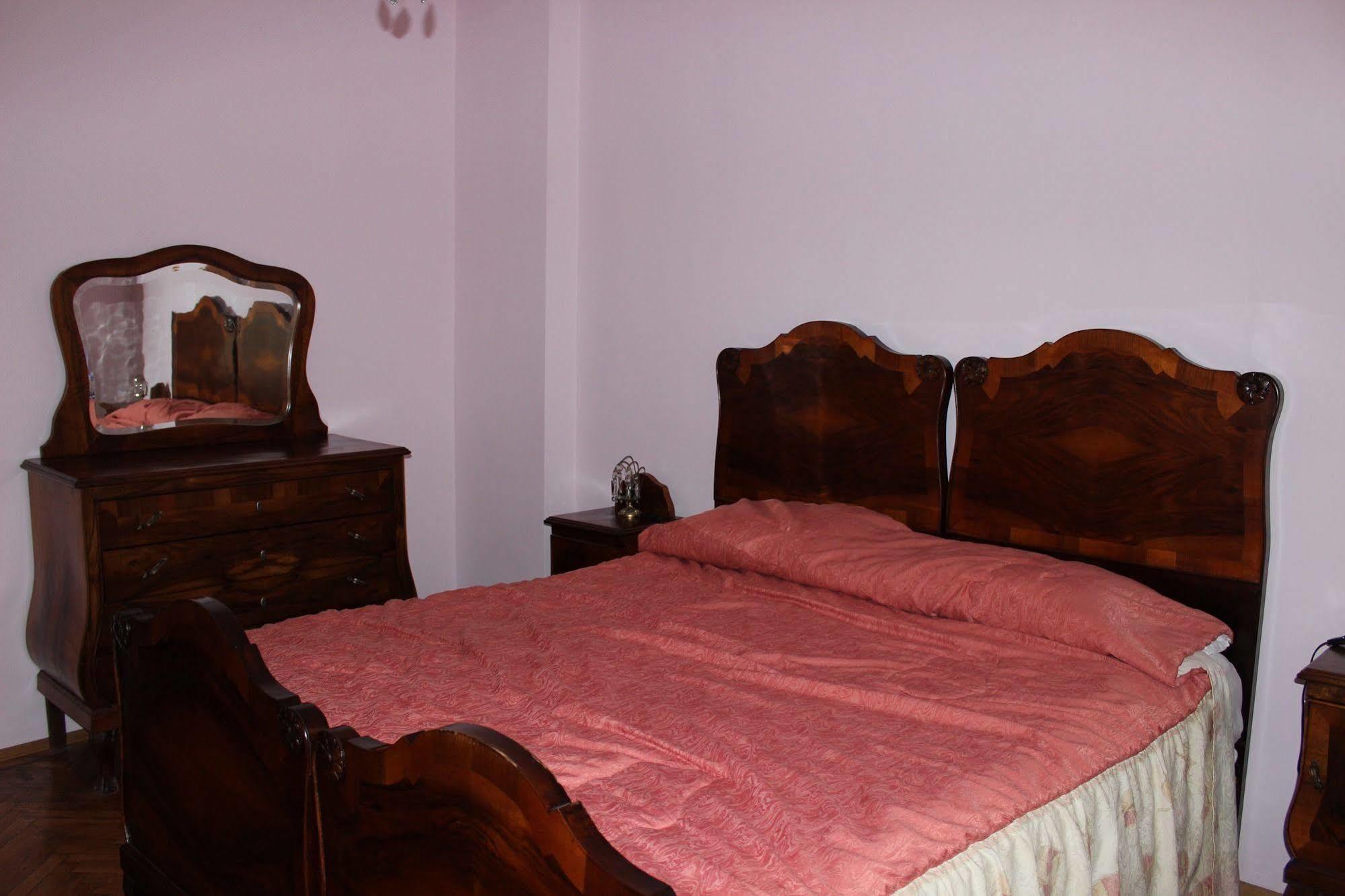 Casa Ferrari Bed & Breakfast Sofya Dış mekan fotoğraf