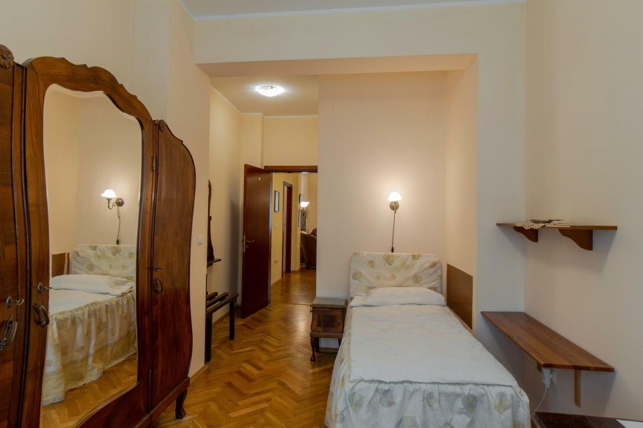 Casa Ferrari Bed & Breakfast Sofya Dış mekan fotoğraf